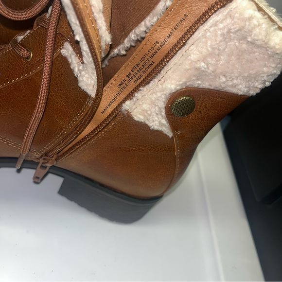 Baretraps ONeil Faux Fur Collar Waterproof Combat Boot Bootie Lace Up Zip 9M - Picture 8 of 10